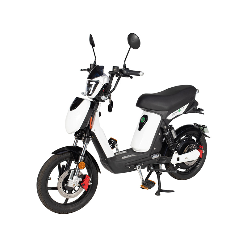 軽量電動自転車の加速は、パフォーマンス重視の電動自転車モデルと比較してどうですか?